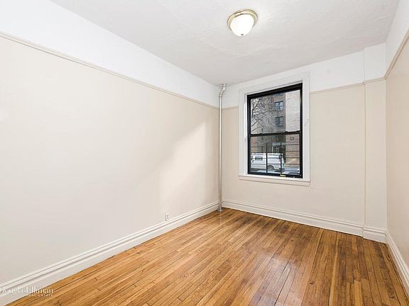3rd image of 136 Seaman Ave APT 1D