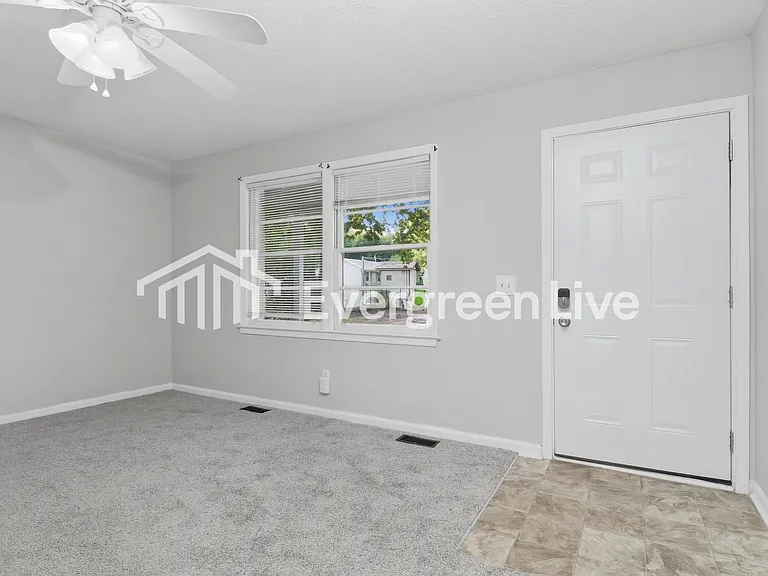 201 Harmon Hill Ct — Photo 4