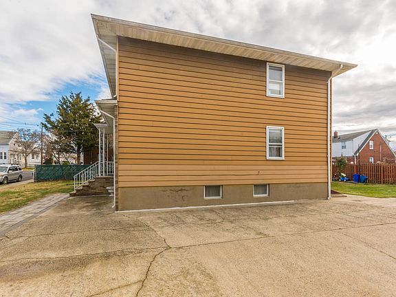3rd image of 478 Grace Ave