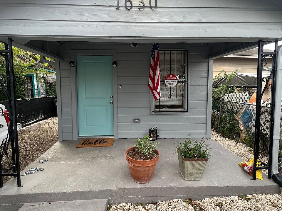 1st image of 1630 San Patricio St