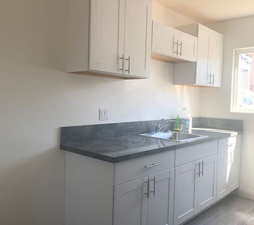 1st image of 1624 Una St #B