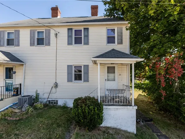 26 Lincoln St, Cokeburg, PA 15324