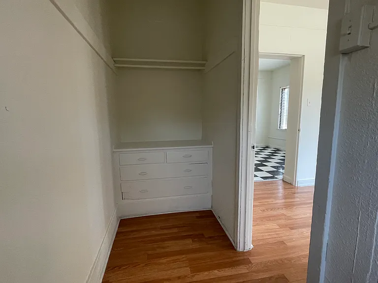 939 E 4th St #2 — Photo 15