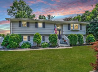 56 Magnolia Rd, Trumbull, CT 06611