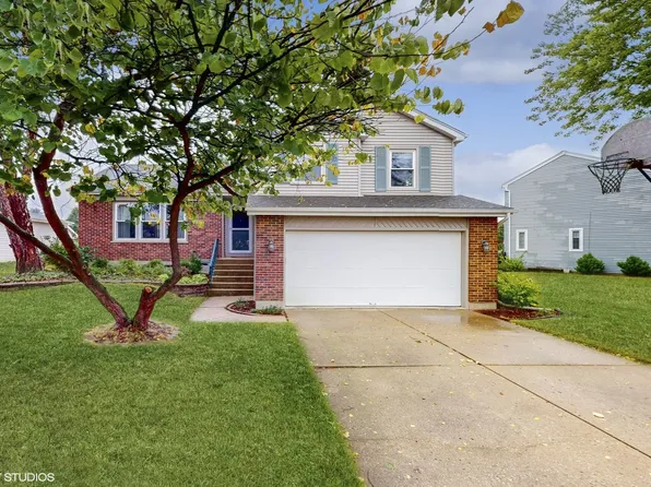 1076 Judy Dr, Elk Grove Village, IL 60007