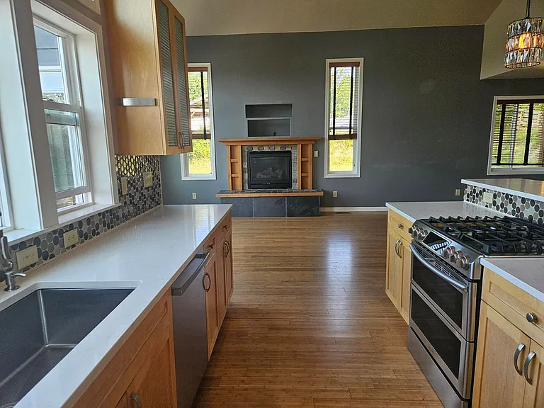 4325 King Ave — Photo 3