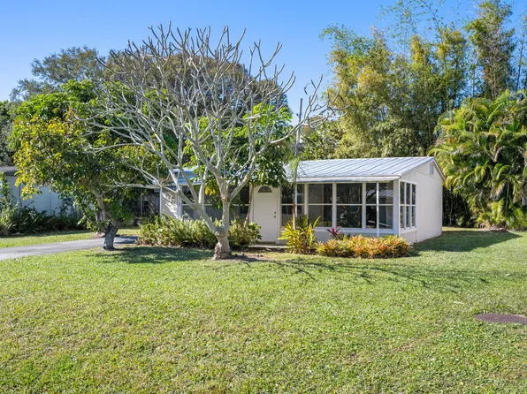 1471 4th Court, Vero Beach, FL 32960