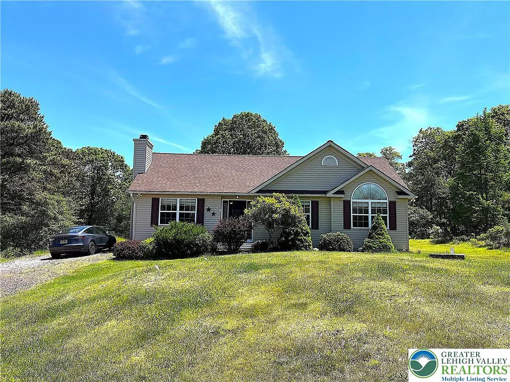 3 bed, 1203 sqft, $2,000 — Photo 1