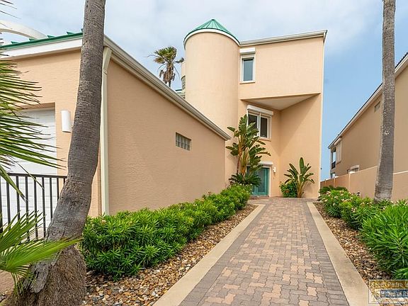 3rd image of 4716 Gulf Blvd
