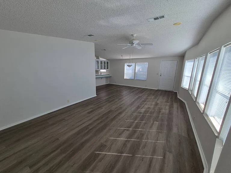 2113 Sawgrass Ln — Photo 14