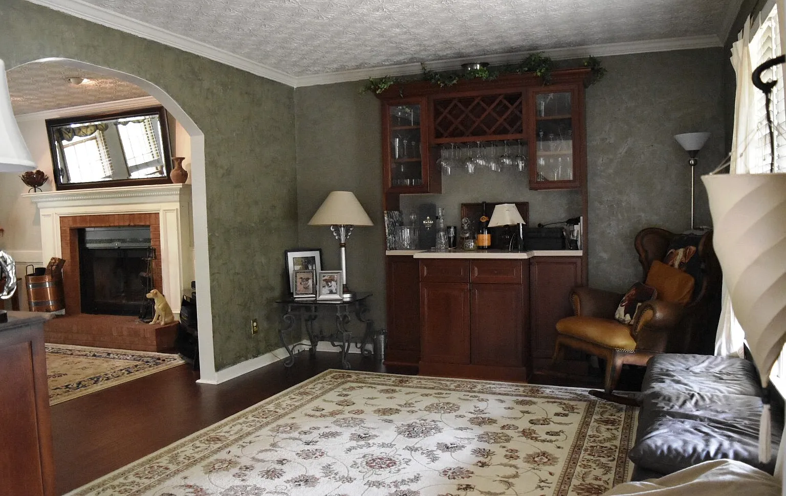 4 bed, 2.5 bath, 2564 sqft, $2,800 — Photo 4