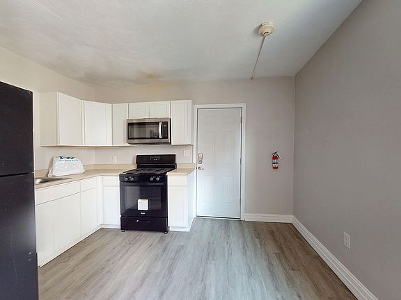 4th image of 645 Douglas Ave #2F