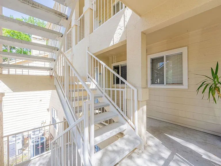 19 Arbor Club Dr #211 — Photo 22