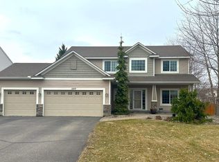 1273 Pinehill Blvd, Waconia, MN 55387