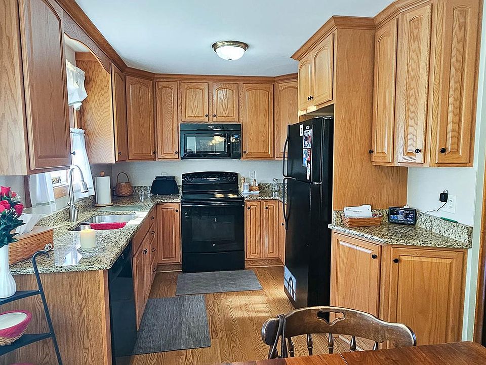 17819 Burnside Ave, Hagerstown, MD 21740 Zillow