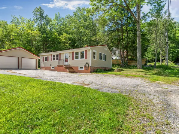 44 1st Avenue, Greene, ME 04236