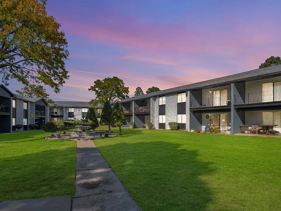 Arlo Apartments
