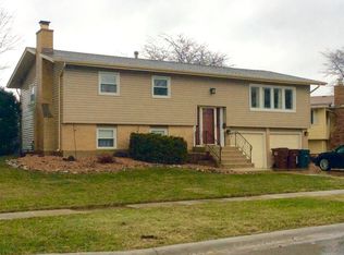 15216 Las Robles St, Oak Forest, IL 60452