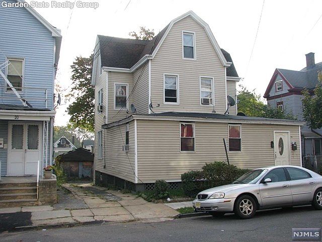 1st image of 22 Park Pl #24