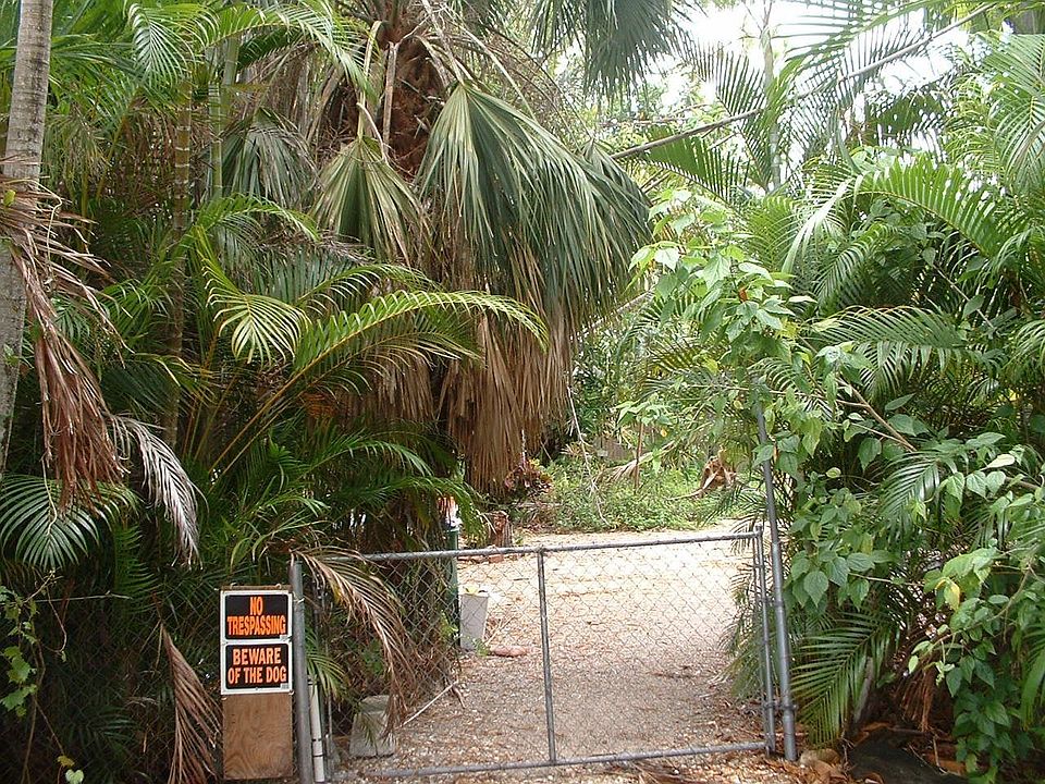 2nd image of 3047 Karen Dr