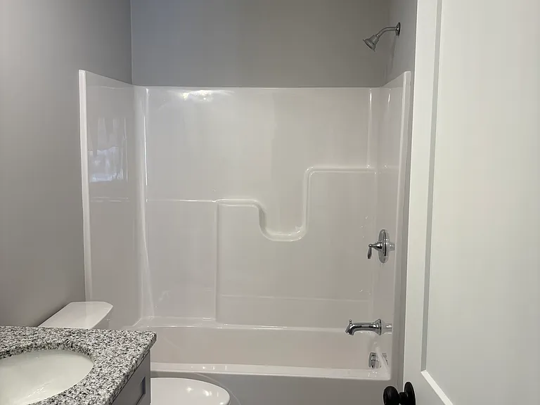 86 Richardson St #1 — Photo 15