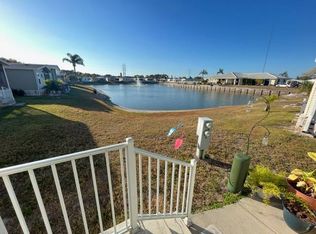 1950 Chris Dr, Tarpon Springs, FL 34689