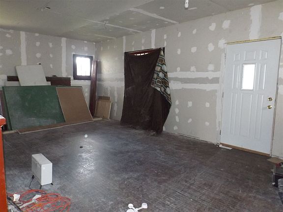 2nd image of 1716 Frances Ave