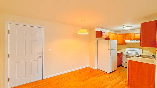 405 Main St #205 Photo 1