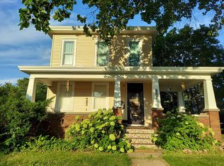 1304 N 7th St, Burlington, IA 52601