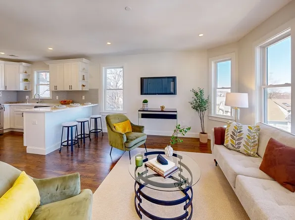 63 Weld Hill St #3, Jamaica Plain, MA 02130