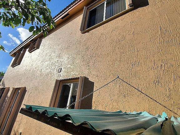 4th image of 10872 NW 53rd Ln