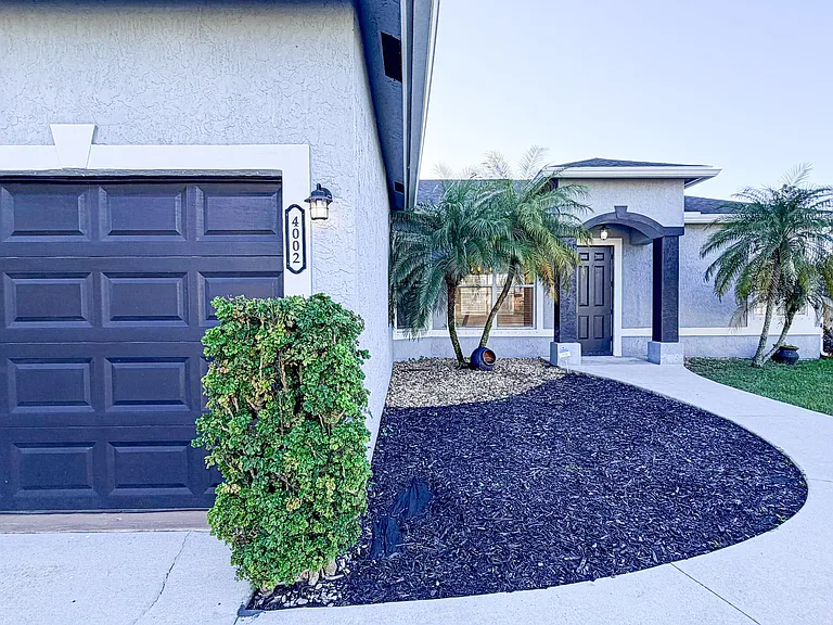 4002 SW Jarmer Rd — Photo 3
