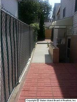 5th image of 294 Wingham St