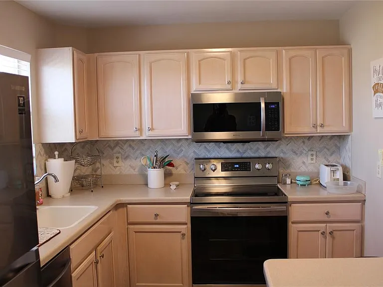 4460 Ironwood Cir #501A — Photo 3