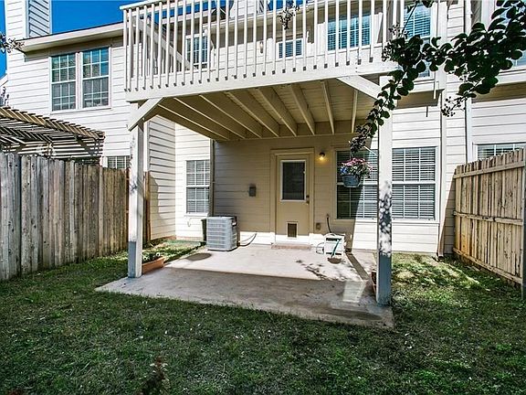4th image of 12616 Bay Ave