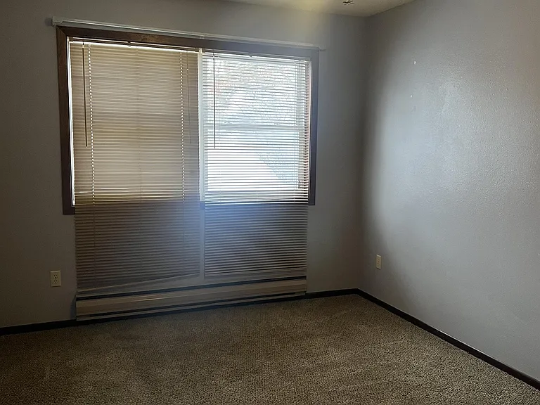 717 Garland St E #1 — Photo 9