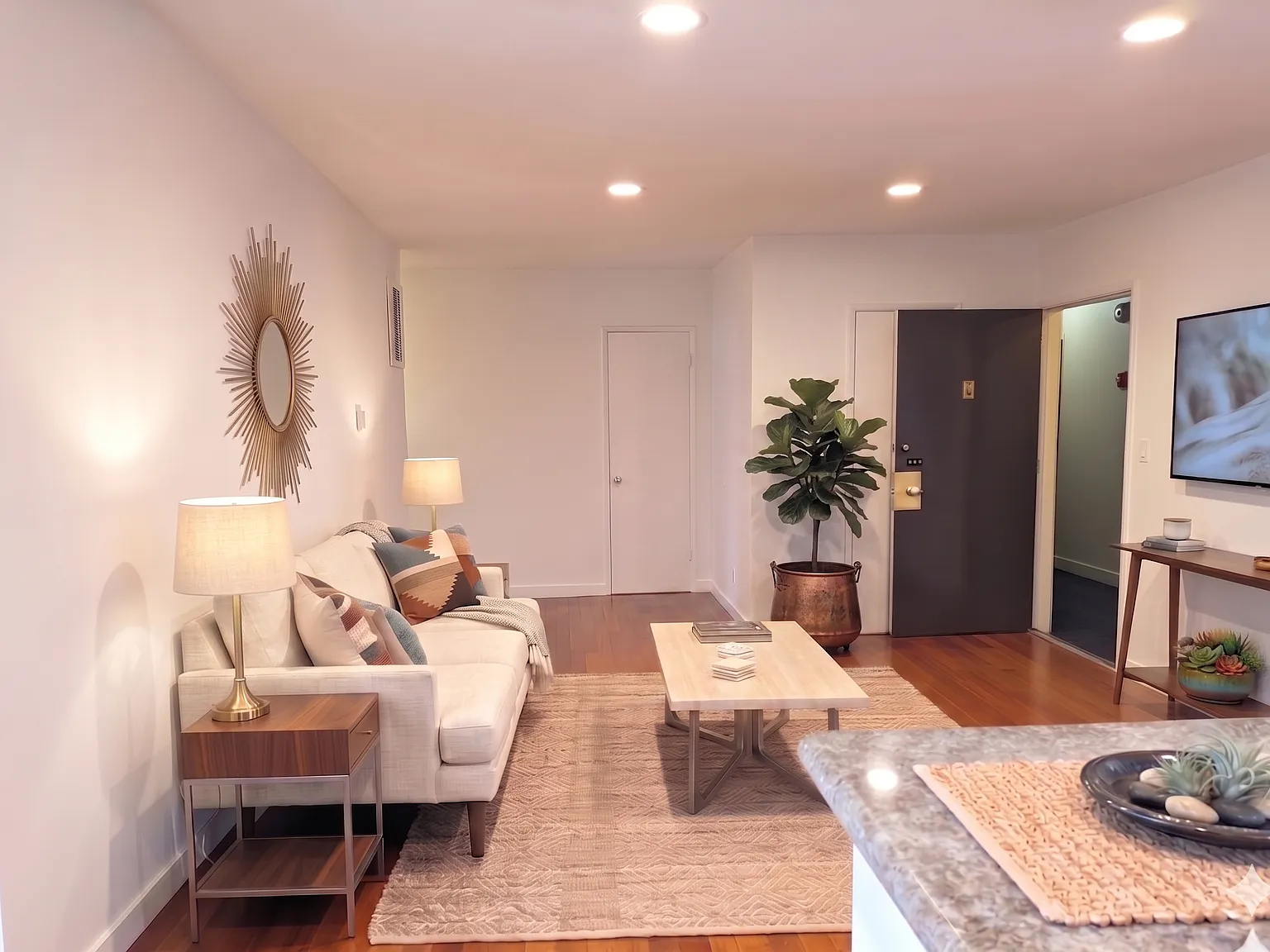 2 bed, 875 sqft, $2,350 — Photo 1