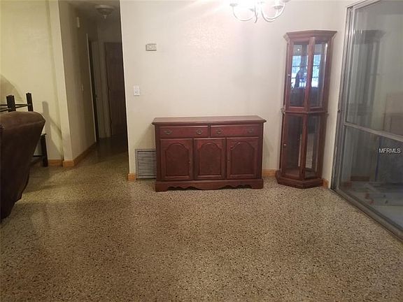 3rd image of 6301 Spanish Oak Dr