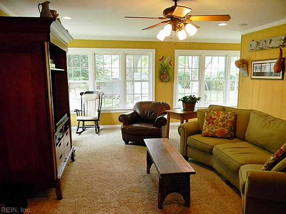 5th image of 316 Richmond Cir