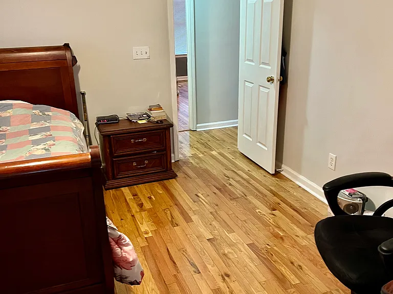 300 Landing Dr — Photo 7