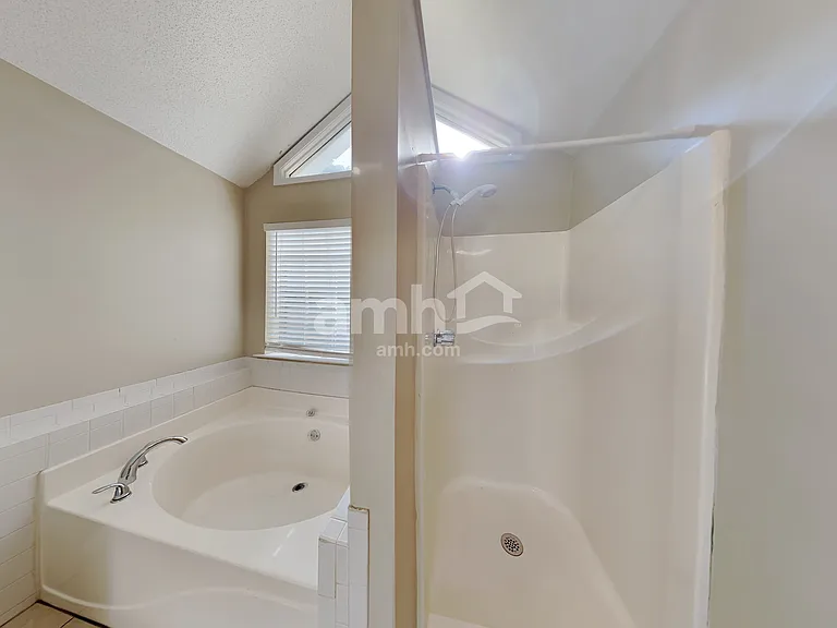 753 Country Lake Ct — Photo 12