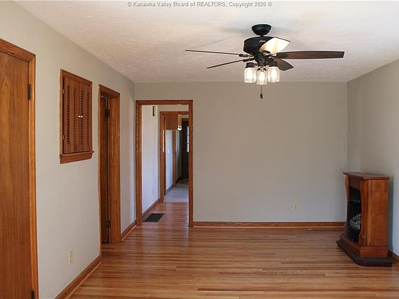 4th image of 2130 Lincoln Ave