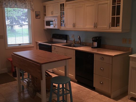 4th image of 15 Francis St APT 1