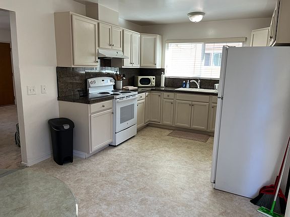 5th image of 123 Walker Dr #123