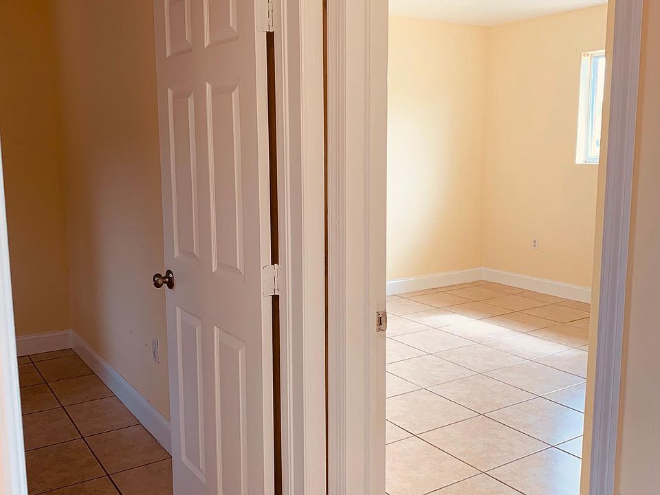 Entrance bedroom 1 and Bedroom 2