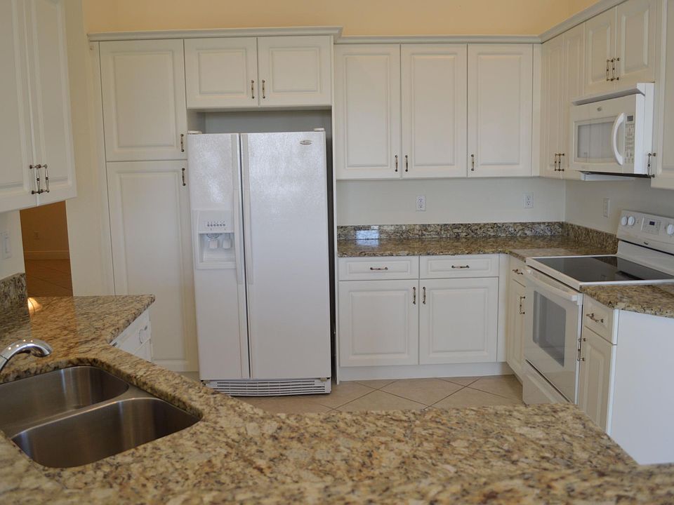 1st image of 4517 Dalmahoy Ct APT 405