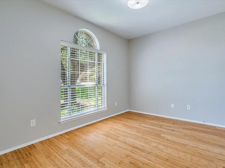 6530 Needham Ln — Photo 19