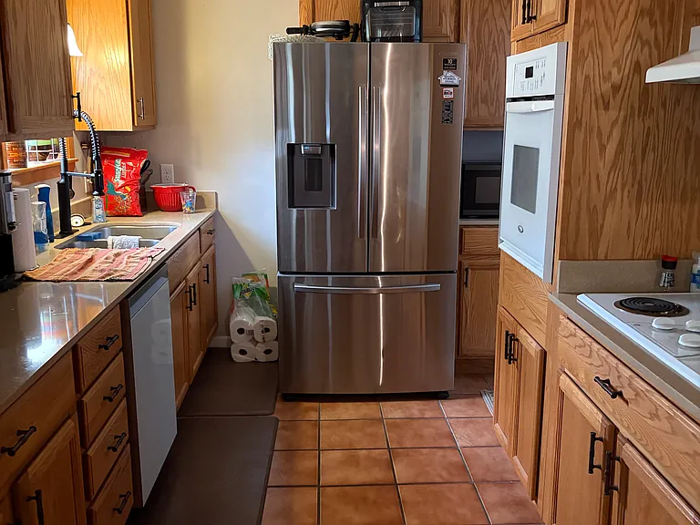 1602 Westwood Dr — Photo 4