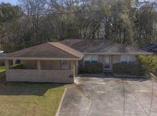 135 Domino Dr, Patterson, LA 70392