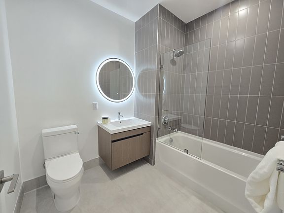 4th image of 473-478 Main St #429